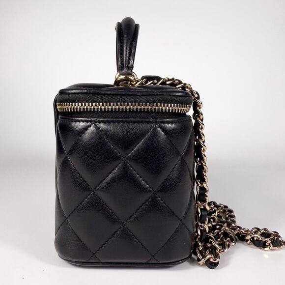 Chanel Quilted Lambskin Top Handle Vanity Case On Chain - Picture 6 of 12